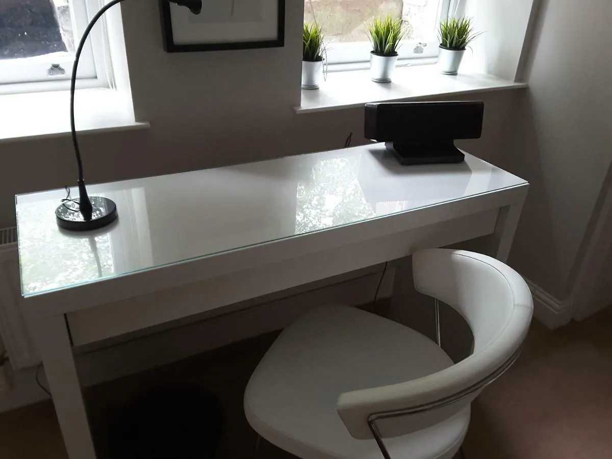 Fabulous Double Ensuite Room In Sefton Park Lark Lane Liverpool